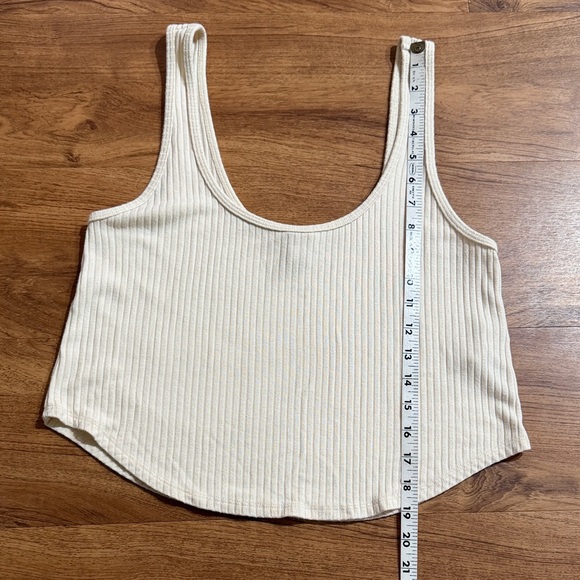 Beyond Yoga Women Medium Wide Knit Ribbed Well Traveled Tank‎ Cream - Picture 10 of 11